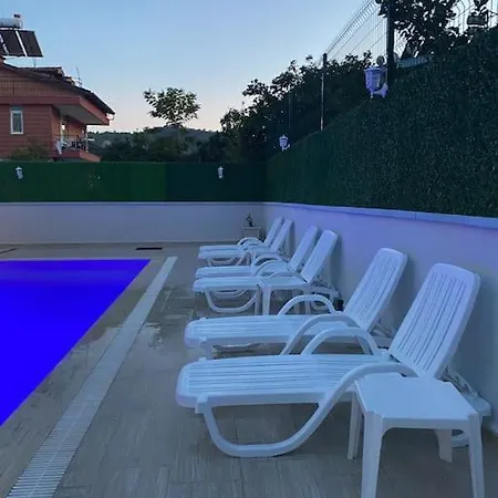 Maleyna Apartman *